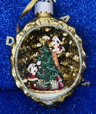 DISNEYLAND CALEFORNIA CHRISTMAS BAUBLE With MICKEY AND MINNIE 
