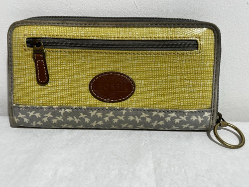 Authentic fossil purse wallet - fossil,