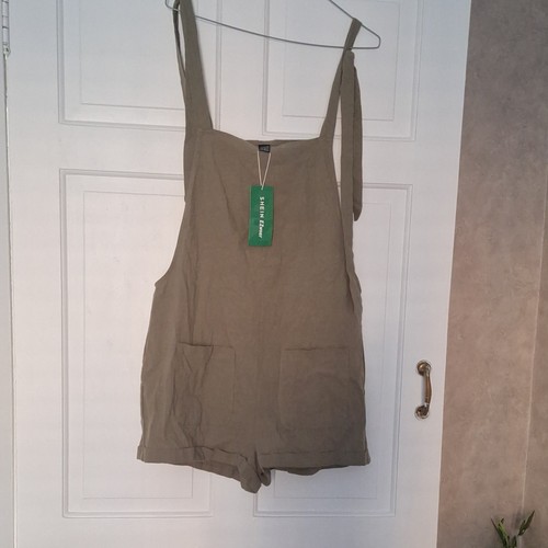 Shein womens khaki square - m,