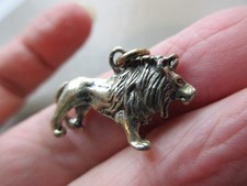 VINTAGE GOLD TONE CUTE OLD