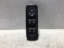 14967520XT 200629 front window