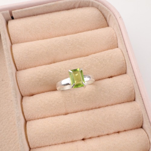 Green peridot gemstone 925 - green,
