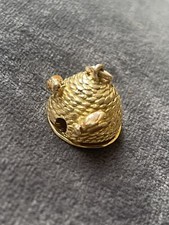 Beehive and Bee ?Opening 9ct Gold Charm  « You Are My Queen »engraved