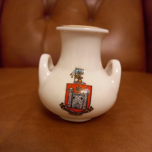Goss crested china model - crested,
