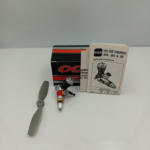 Cox 051 racing model plane - cox,