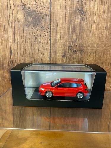 Mazda 1st axela - 1/43,