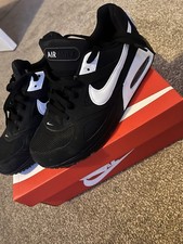 Nike Air Max Black and White