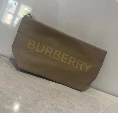 Burberry makeup wash - burberry, makeup/wash