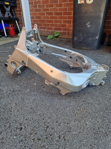 Suzuki gsxr 1000 frame chassis - gsxr,