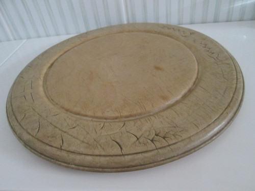 Antique carved sycamore wooden - carved,