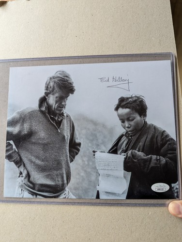 Edmund hillary signed photo - hillary,