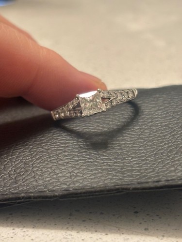 Leo diamond ring princess - leo,