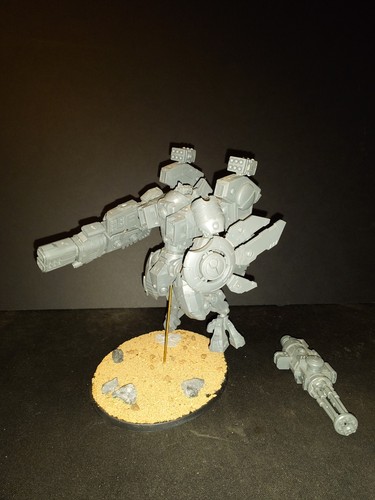Tau xv104 riptide battlesuit - tau,
