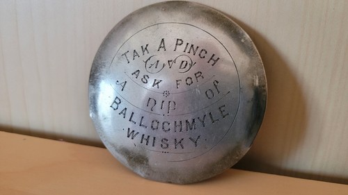 Vintage snuff box lid top - snuff,