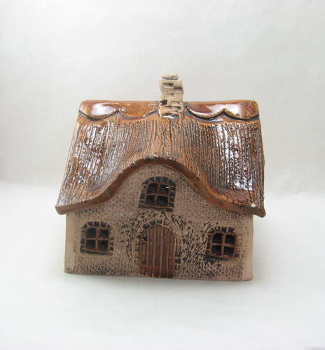 Vintage studio pottery cottage - studio,