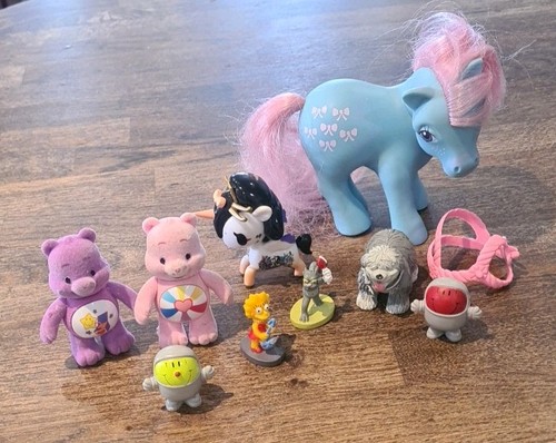 Vintage retro toys action - retro,