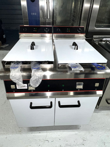 Twin tank deep - fryers, 2x30