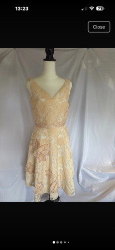 Stunning woman coast dress - woman’s,