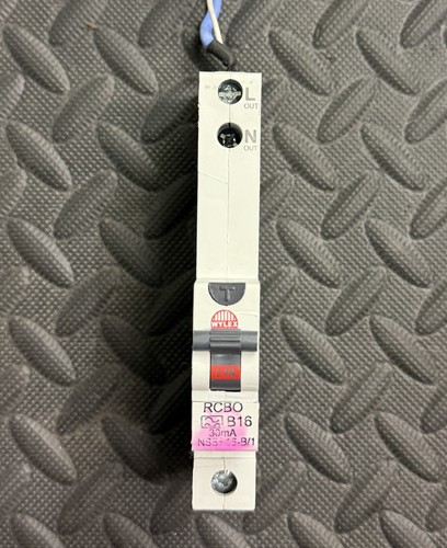 Wylex b16 16a 6ka 30ma - 30ma, type