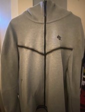 old season grey nike tech