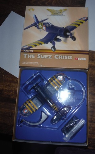 Corgi aviation f4u 7 - corgi, f4u-7