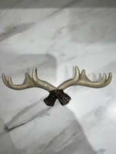 Multipurpose antler wall hooks