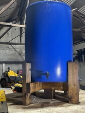 water butt with stand and tap