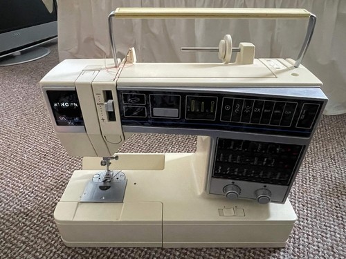 Singer sewing machine - singer,