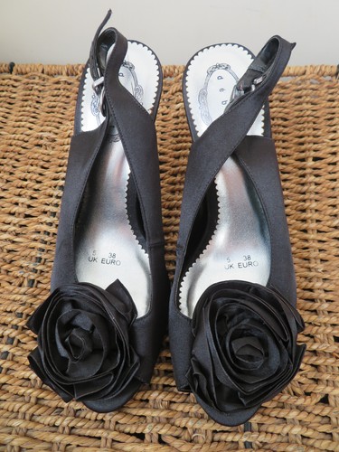 Worn once debut - debut, dorothy