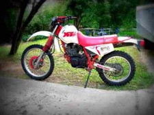 Yamaha XT 350 1990 1 A4 Photo