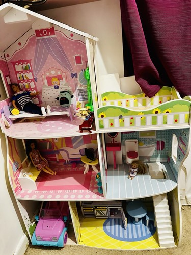 Big dolls house - big,