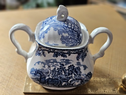Myotts country life - life, lidded