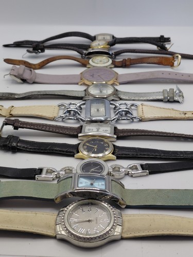 Lot 12 mixed strap - 24,