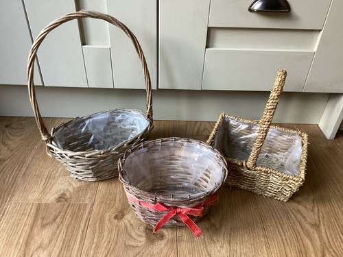 Assorted wicker baskets - 3,