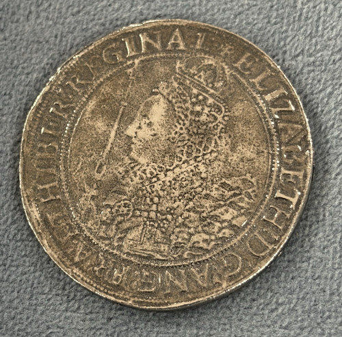 Elizabeth commerative coin - i,