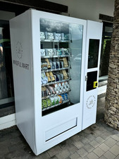 Vending Machine - 21'' Touch