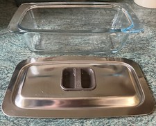 VGC GLASSBAKE HOSTESS SERVING