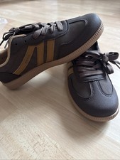 Untouched Women’s Trainers Size 7