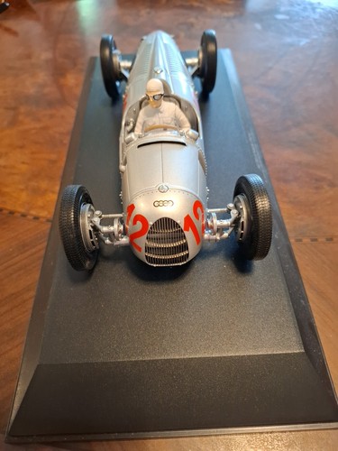 Model car group - car, 1/18
