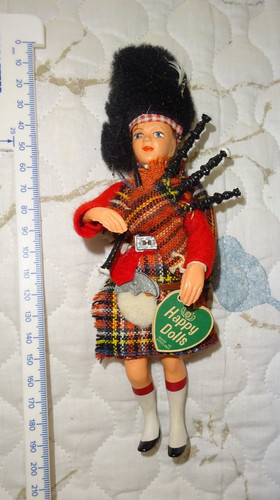 Peggy nisbet scottish piper - nisbet,