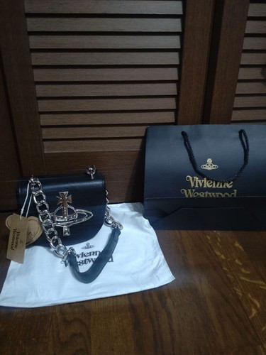 Excellent condition vivienne - condition,