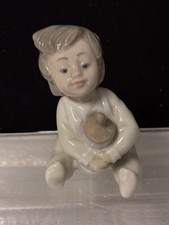 LLADRO NAO Porcelain Figurine
