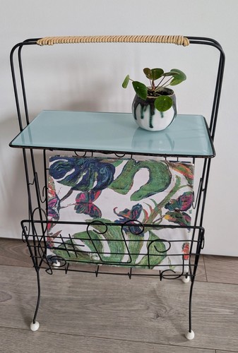 Vintage retro magazine rack - retro,