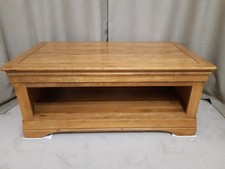 SOLID OAK COFFEE TABLE Very