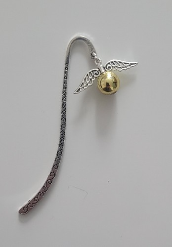 Golden snitch book mark - golden,