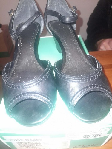 Ladies clark sandals size - sandals,