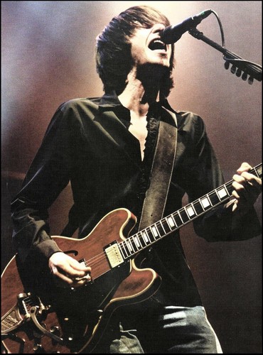 Suede bernard butler onstage - suede,