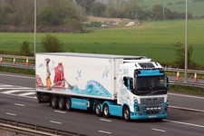 Truck Photo 12x8 - Volvo FH16