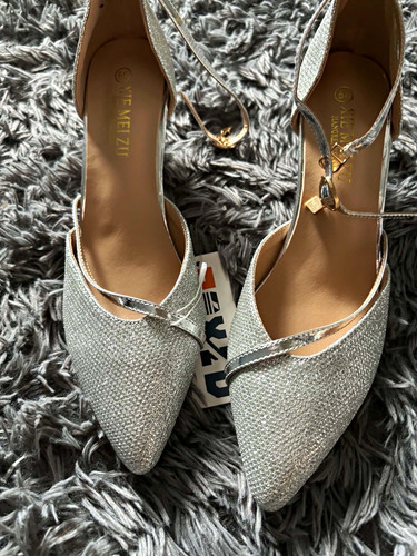 Ladies silver glittery