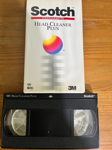 Video cassette head cleaner - cassette,